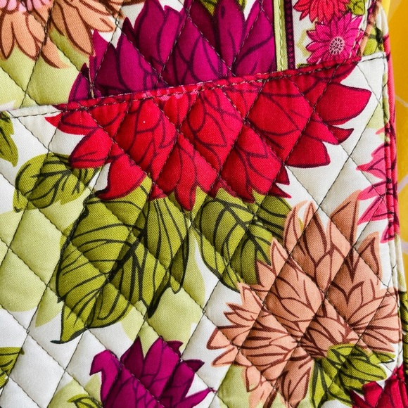 Vera Bradley Julia Hello Dahlia Floral Women’s Quilted Handbag Purse - Picture 5 of 12